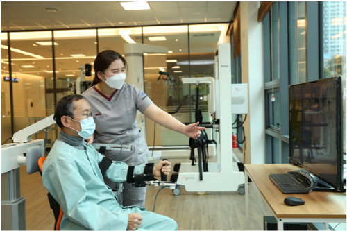 서울숲재활요양병원 로봇재활치료실 센터 모습