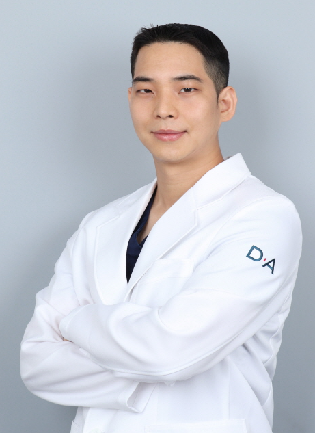 디에이성형외과의원 피부과 김시호 원장