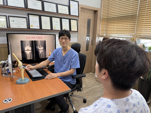 &nbsp; &nbsp; &nbsp; &nbsp; &nbsp; &nbsp; &nbsp; &nbsp; &nbsp; &nbsp; &nbsp; &nbsp; &nbsp; &nbsp; &nbsp; &nbsp; &nbsp; &nbsp; &nbsp;천안센텀정형외과신경외과병원 정형외과 김우석 원장