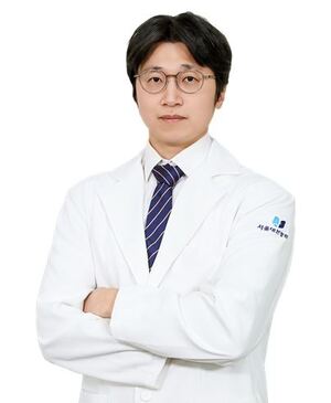 서울대본병원, 서울대병원 출신 척추 내시경 분야 숙련의 김창욱 원장 ... - 뉴스 썸네일 이미지