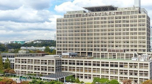 HK이노엔 '플라스마솔루션디주' 등 24품목, 아주대병원 입성 - 뉴스 썸네일 이미지